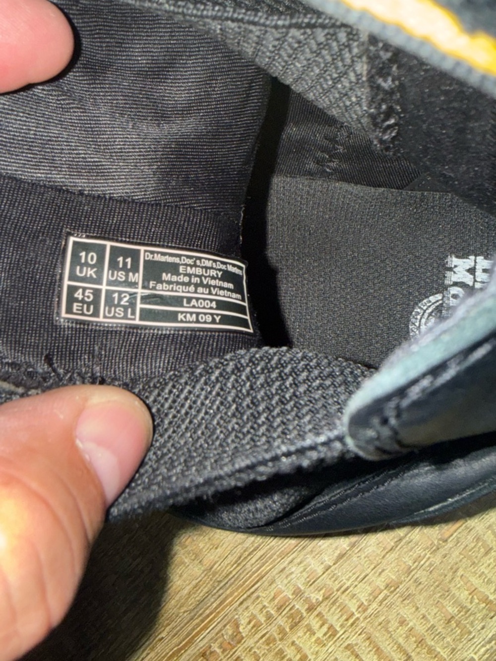 Dr. Martens Embury Chelsea Boots size 12 in Black - Picture 9 of 9